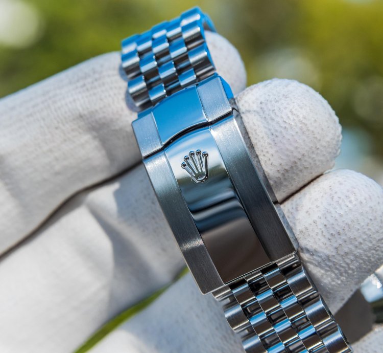Rolex Datejust 36 126234 - Bright Blue Diamond Set Dial - Jubilee Bracelet