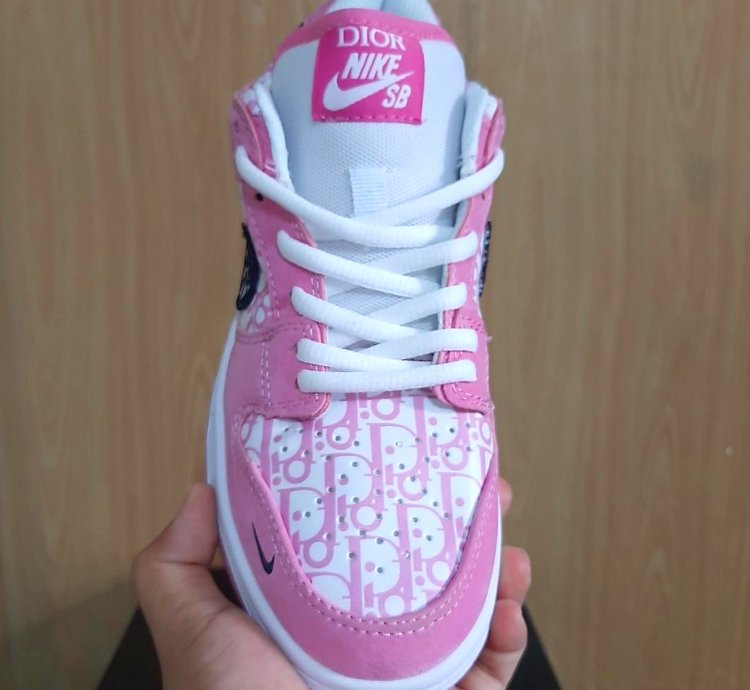 Dior Pink X Nike Sb Dunk Low Pro