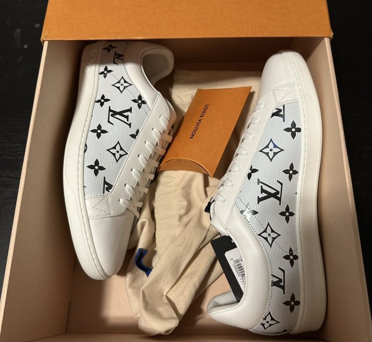 Louis Vuitton Luxembourg Monogram Trainer Sneaker Rare Ds