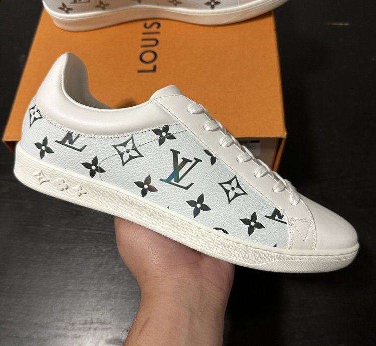 Louis Vuitton Luxembourg Monogram Trainer Sneaker Rare Ds