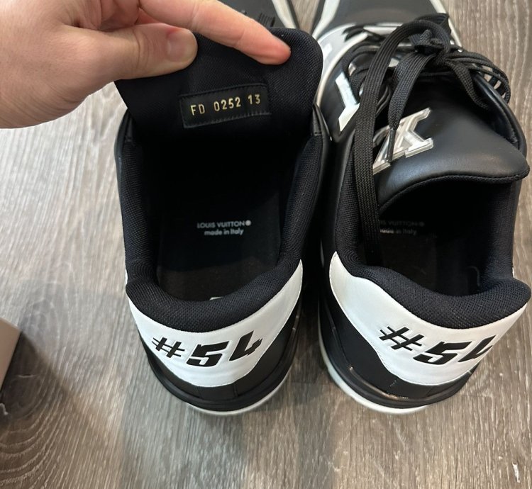 Louis Vuitton Lv Black White Trainer