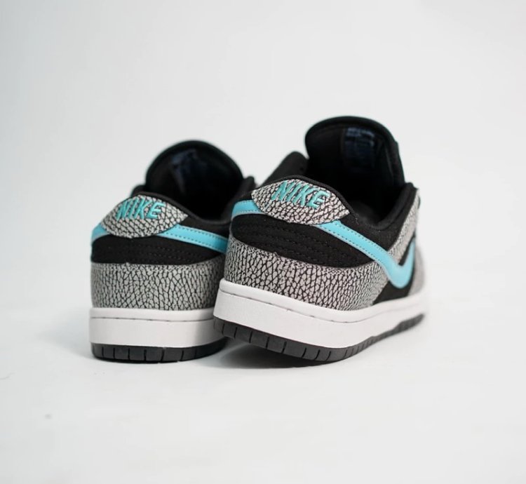 Nike Sb Dunk X Atmos Elephant