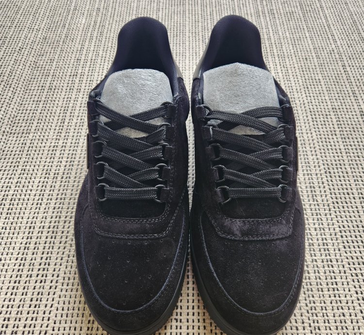 Louis Vuitton Lv Trainer Staff Sneakers