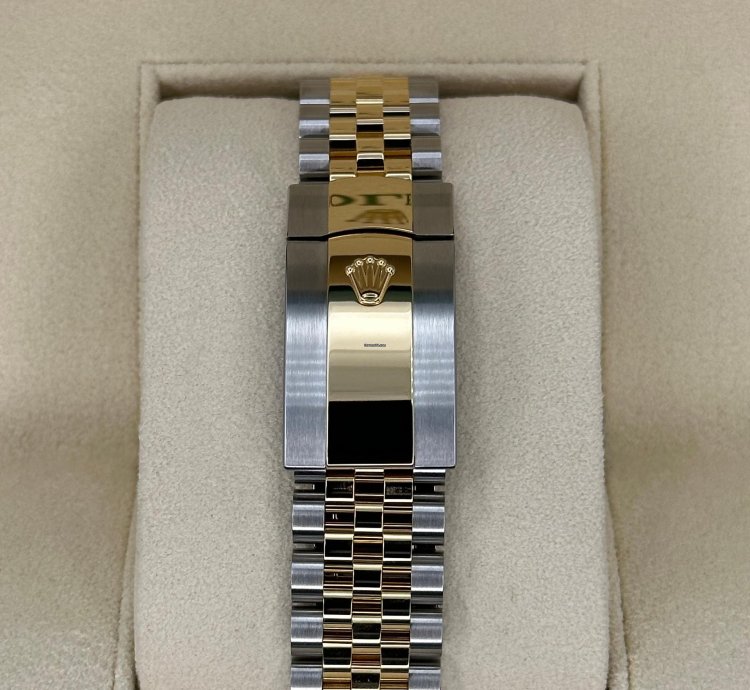 Rolex Datejust 36 New 2025 Datejust 36mm 126233 Mother Of Pearl Diamond Dial