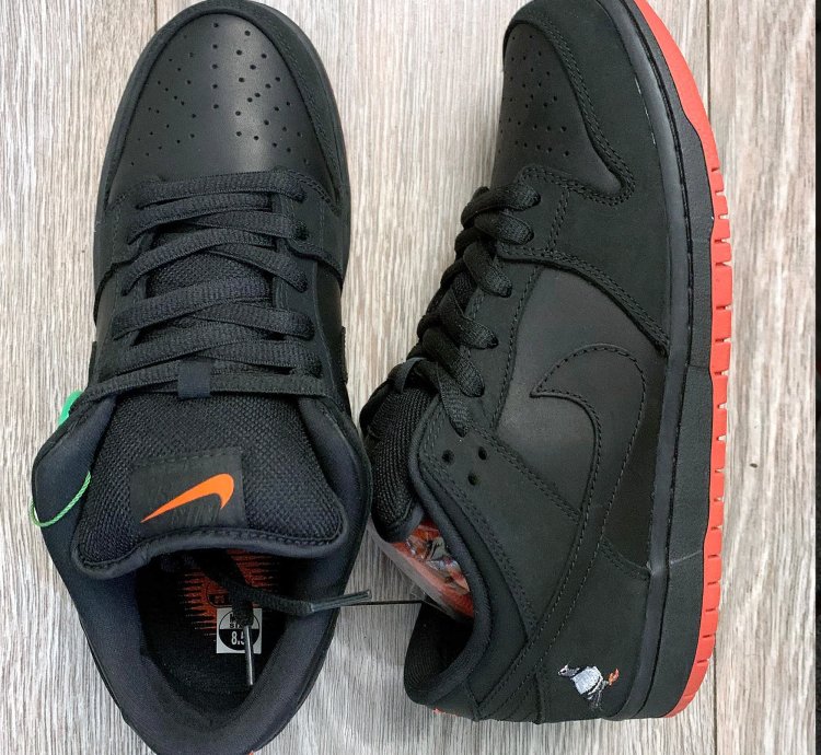Nike Sb Dunk Pigeon Black