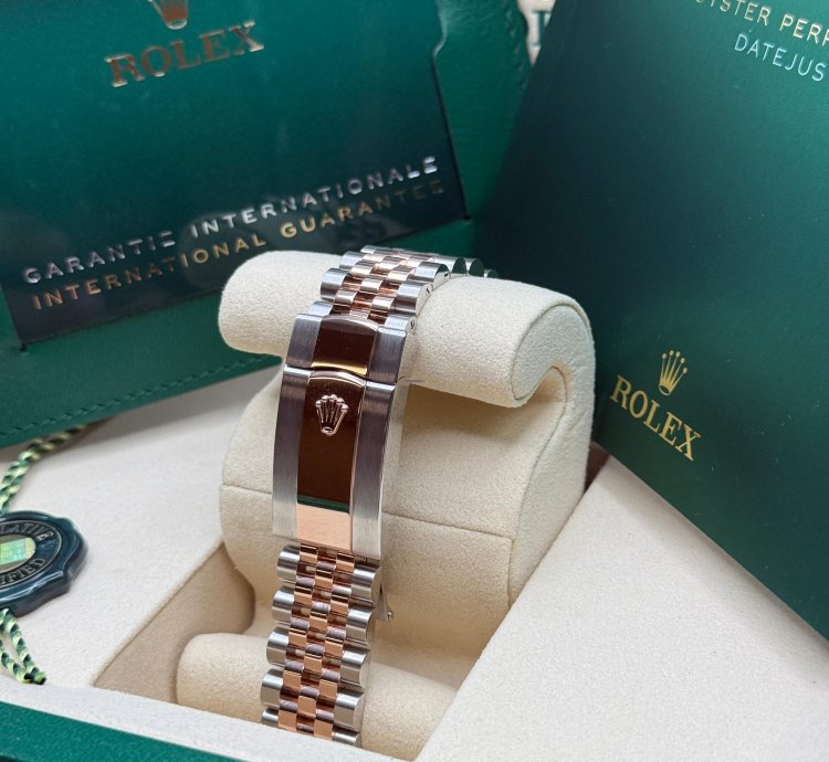 Rolex Datejust 36 New 2025 Rhodium Diamond 6 9 Pave Dial Two Tone Rose Gold Fluted Bezel Jubilee