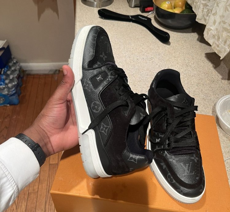 Louis Vuitton Men Sneakers