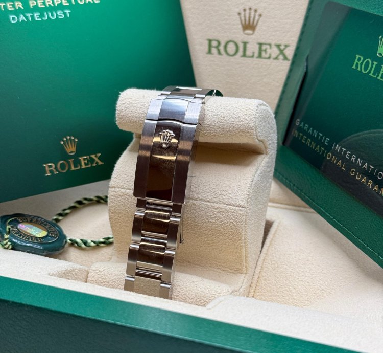 Rolex Datejust 36 Silver Index Dial Stainless Steel Diamond Bezel Oyster Bracelet
