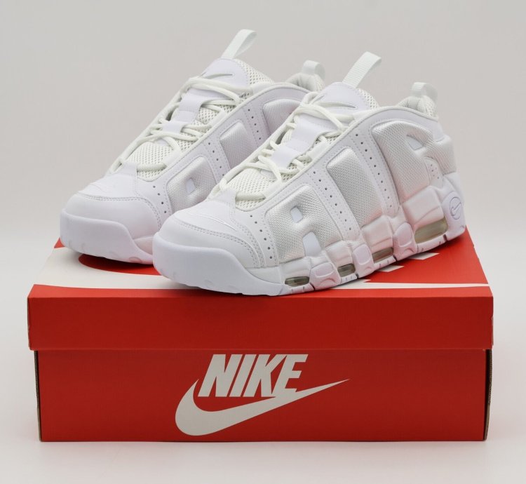 Nike Air More Uptempo Low Triple White