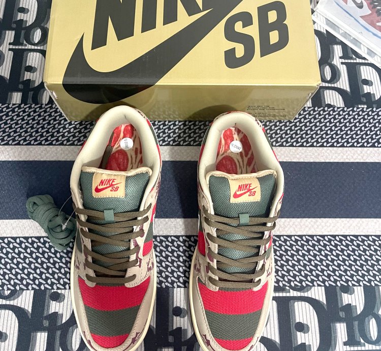 Nike Sb Dunk Freddy Krueger