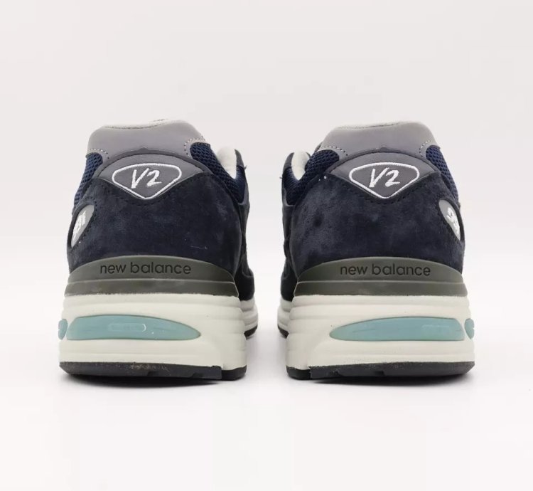 New Balance 991v2 Navy