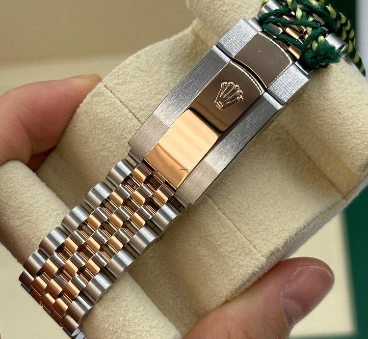Rolex Datejust 41 126331g Chocolate Diamond Dial Jubilee