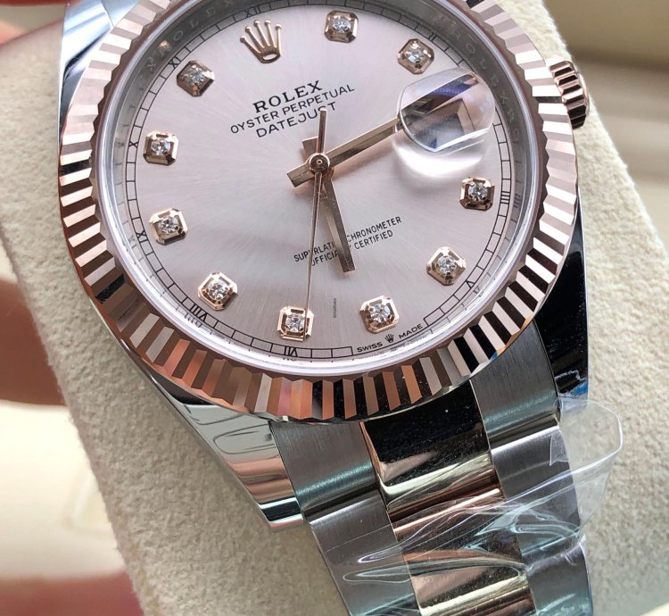 Rolex Datejust 41 126331g Sundust Dial Oyster