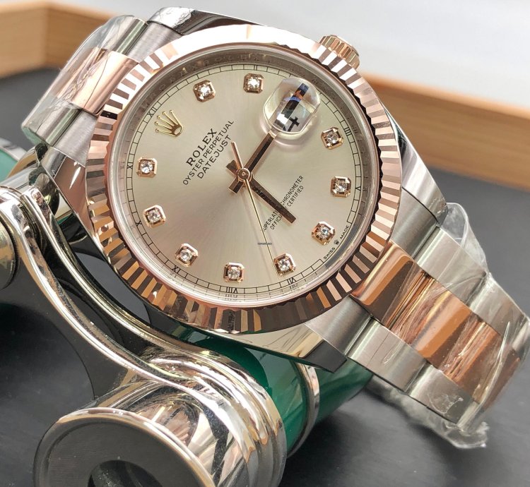 Rolex Datejust 41 126331g Sundust Dial Oyster