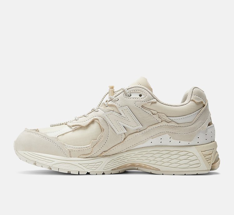 New Balance 2002r Protection Pack Sandstone Turtledove