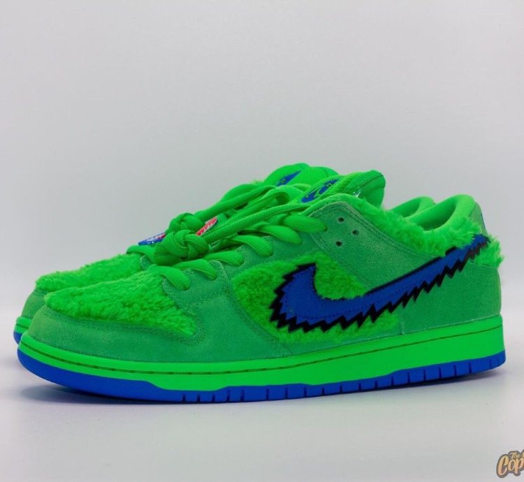Grateful Dead X Nike Sb Dunk Green Bear Cj5378-300