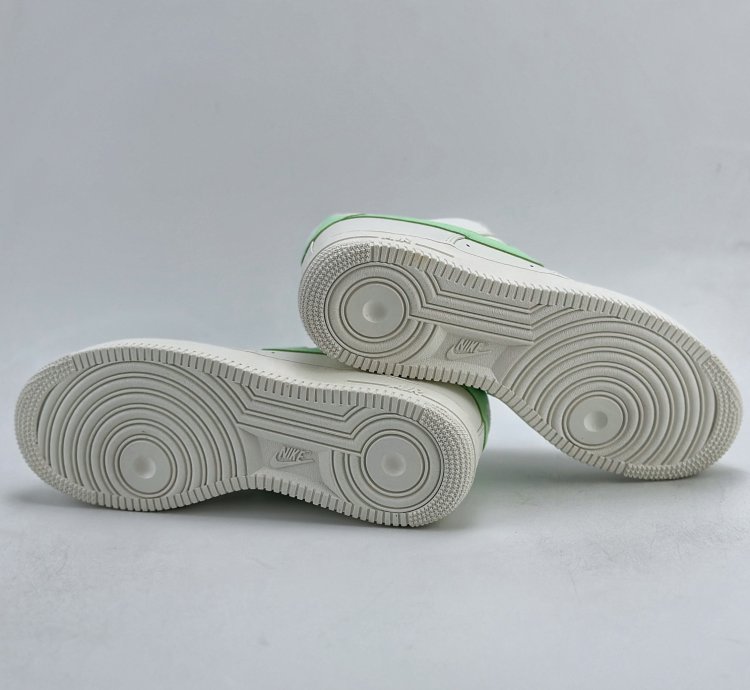 200 Nike Air Force 1 Low 07 White Light Green Cq5059-223 31