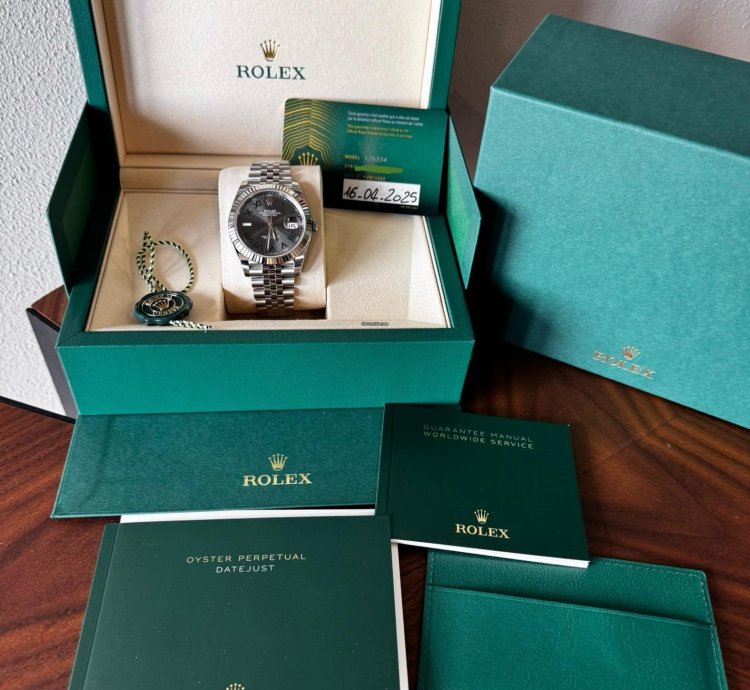 Rolex Datejust 41 Full Set Full Stickers New 2025