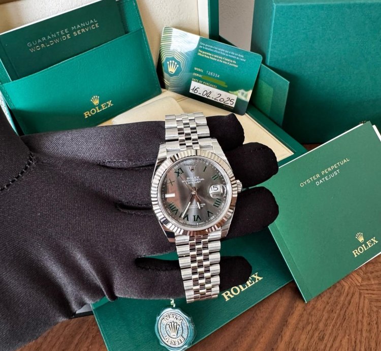 Rolex Datejust 41 Full Set Full Stickers New 2025
