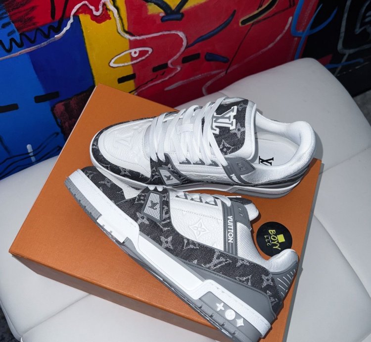 Louis Vuitton Monogram Trainers Lv7 5