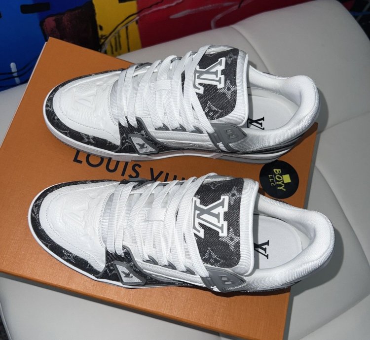 Louis Vuitton Monogram Trainers Lv7 5
