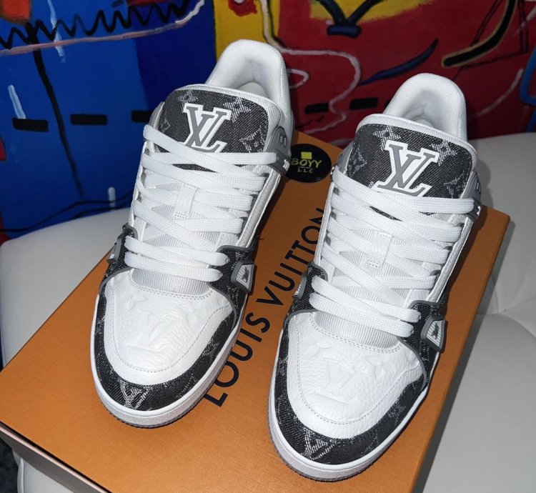 Louis Vuitton Monogram Trainers Lv7 5