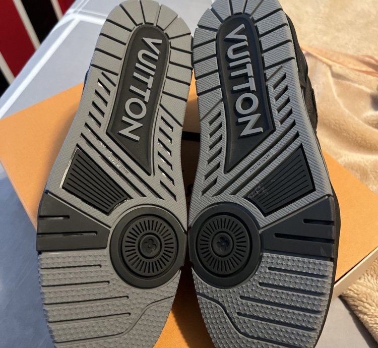 Louis Vuitton Nigo Sneakers 9
