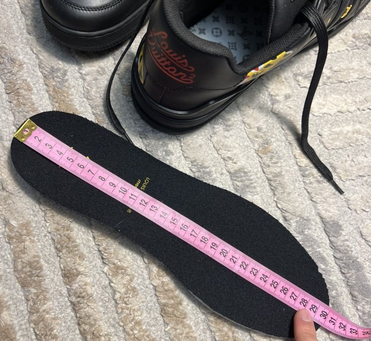 Louis Vuitton Nigo Tiger Trainer