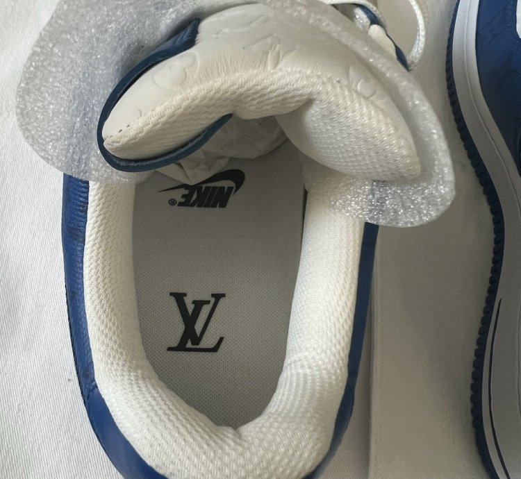 Louis Vuitton Nike Air Force 1
