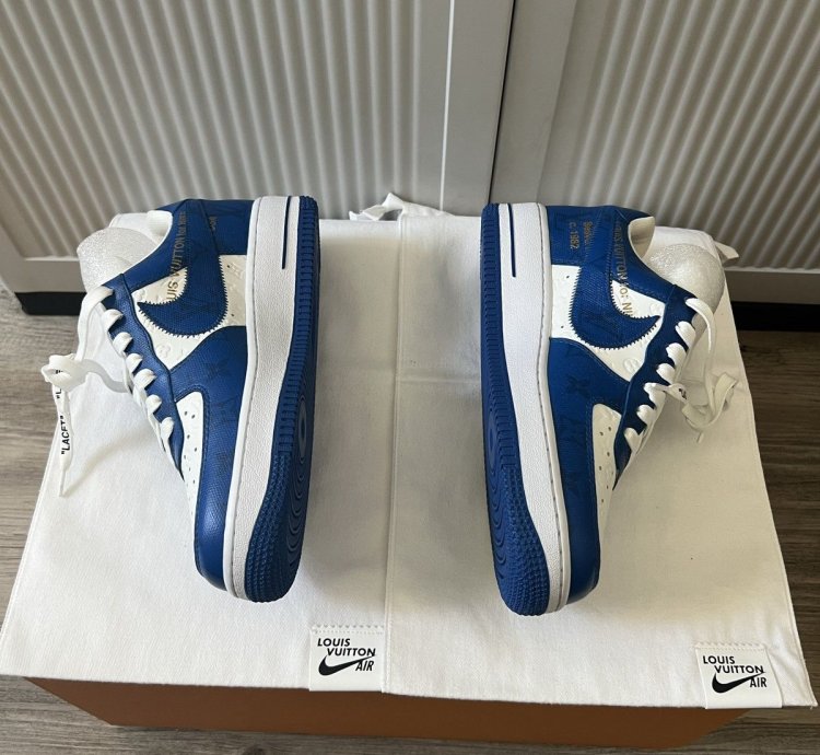Louis Vuitton Nike Air Force 1