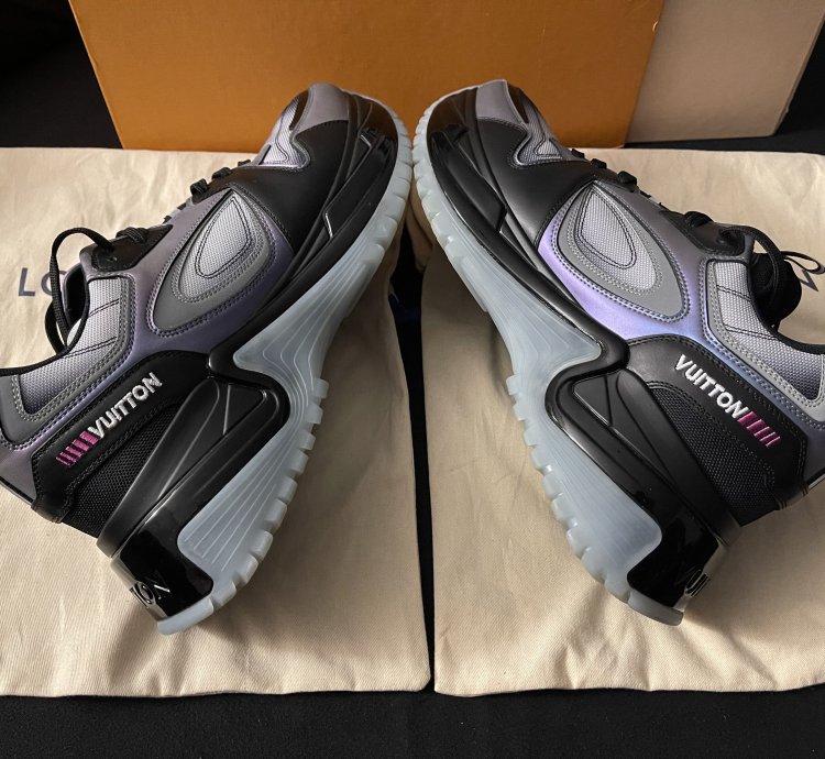 Louis Vuitton Nwb Uk 9 5 Run Away Pulse Sneakers 1a5ytg