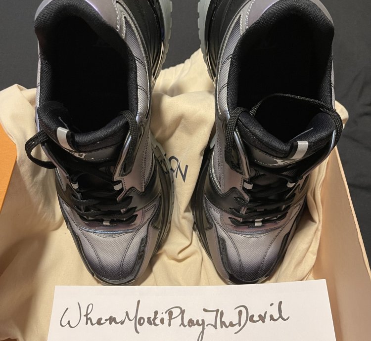 Louis Vuitton Nwb Uk 9 5 Run Away Pulse Sneakers 1a5ytg