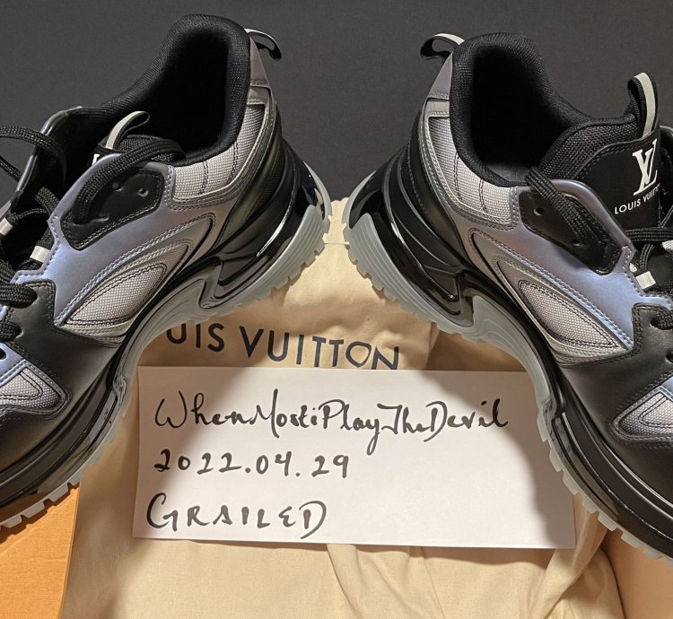 Louis Vuitton Nwb Uk 9 5 Run Away Pulse Sneakers 1a5ytg