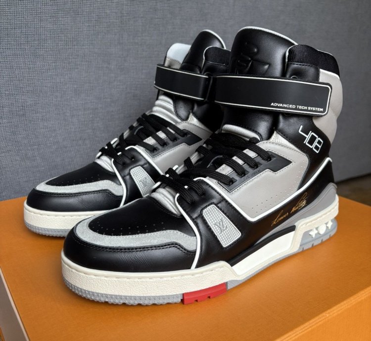 Louis Vuitton Og Hi-top Trainer Sneaker