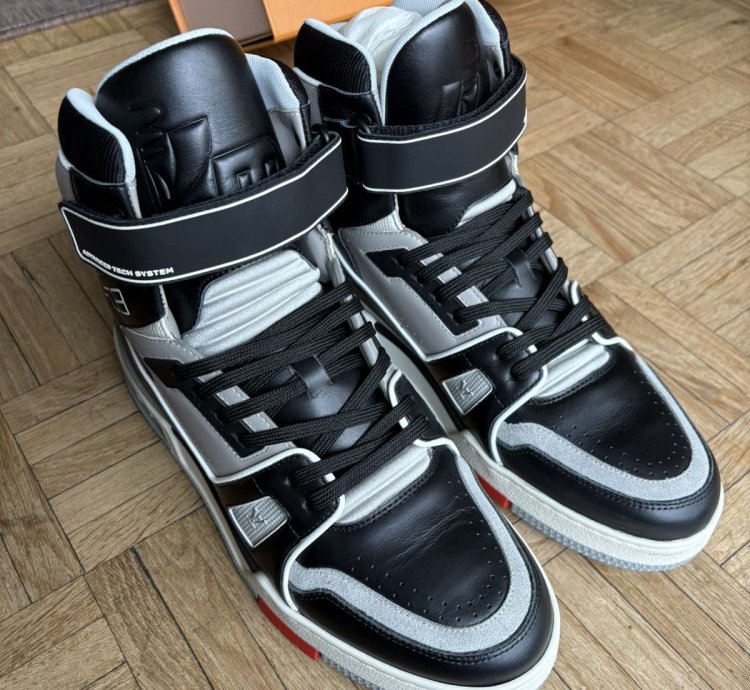 Louis Vuitton Og Hi-top Trainer Sneaker