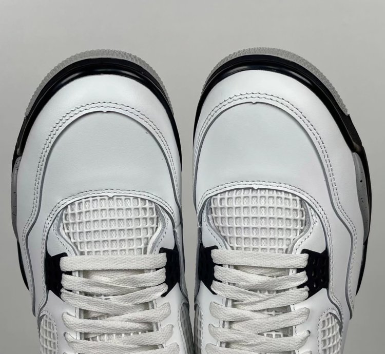 Air Jordan 4 Retro White Cement