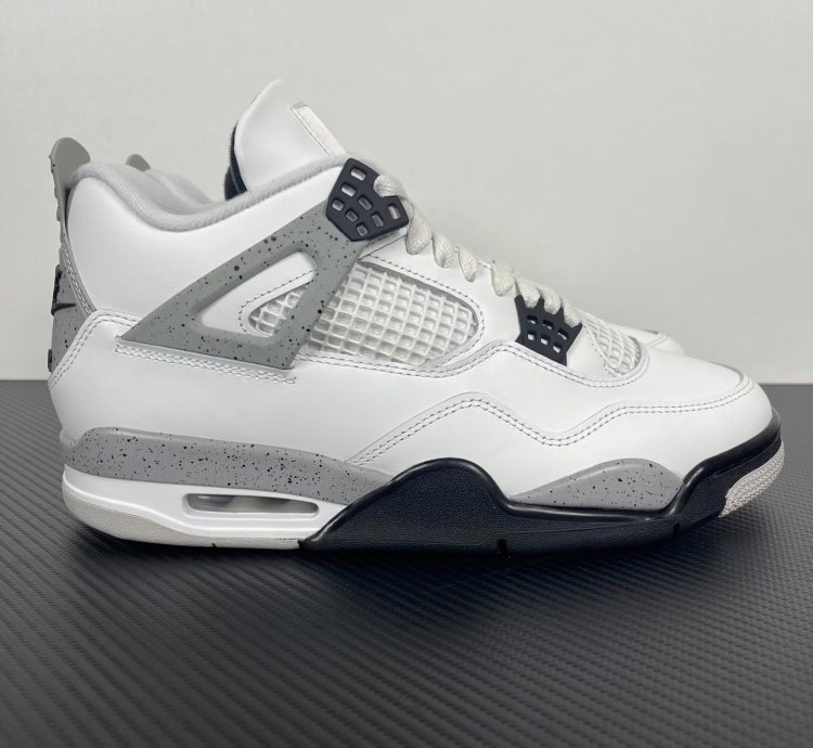 Air Jordan 4 Retro White Cement