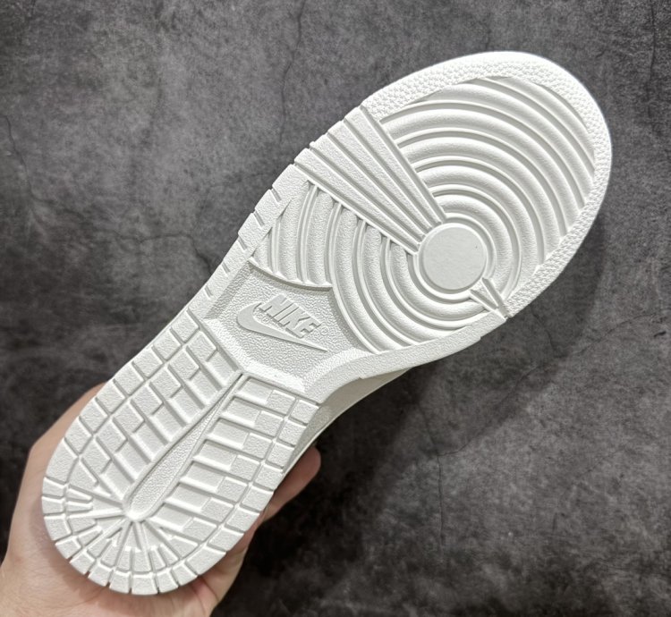 300 Nike Sb Dunk Low X Louis Vuitton White And Green Full P23413