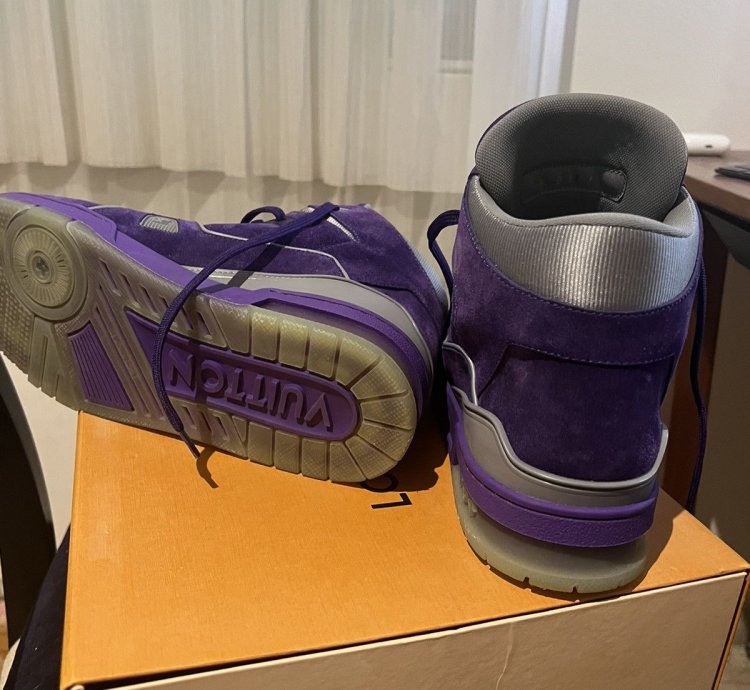 Louis Vuitton Purple Nubuck Leather