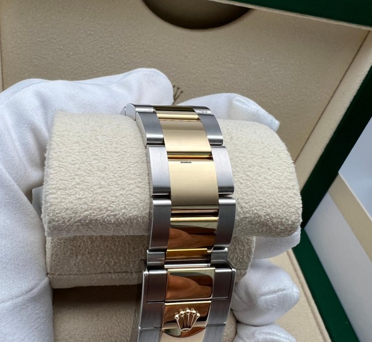 Rolex Daytona 116503 Oystersteel And Yellow Gold Champagne Dial New 2023