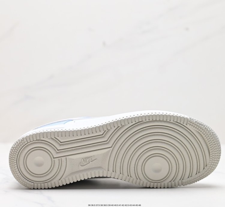 180 Nike Air Force 1 Low 07 Hf0022-400 - 242