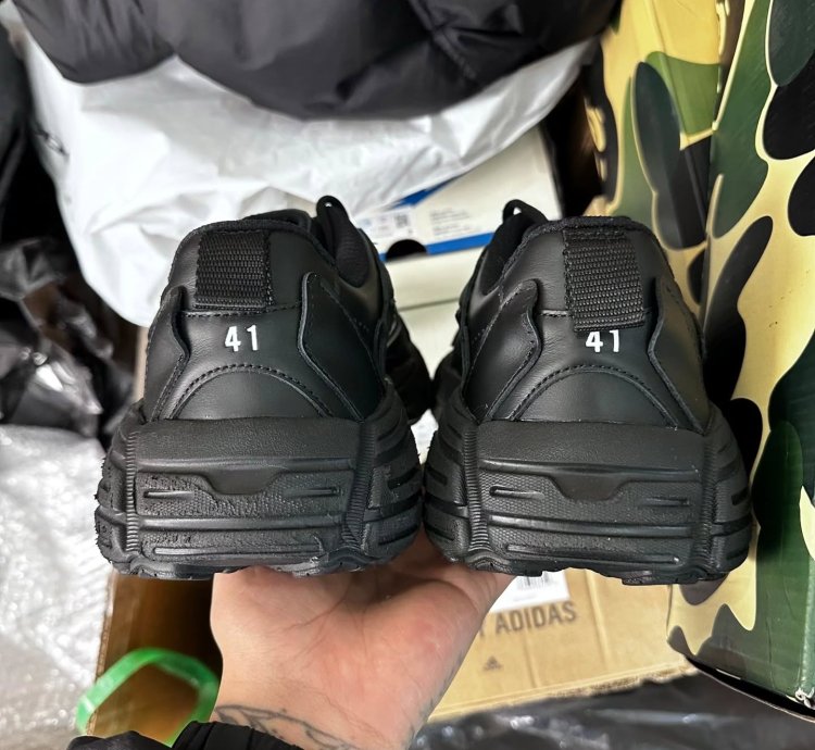 Balenciaga Monday Shoe black