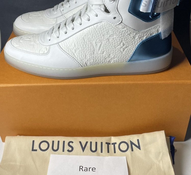 Louis Vuitton Rivoli High Top Sneaker Size 9 White Blue