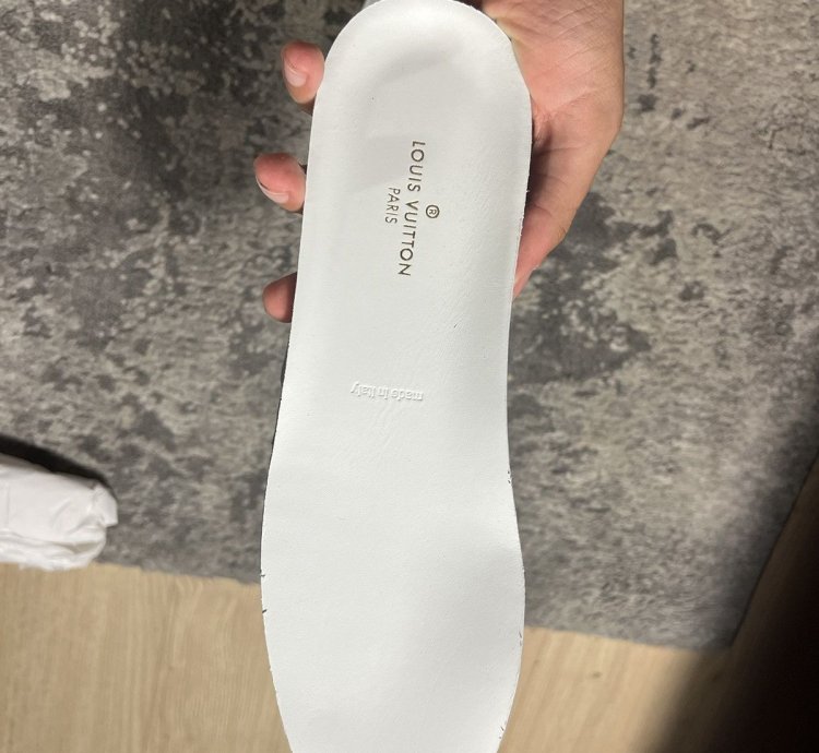 Louis Vuitton Rivoli Sneaker