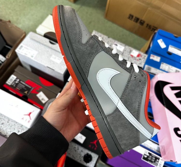 Nike Sb Dunk Low Staple Nyc Pigeon