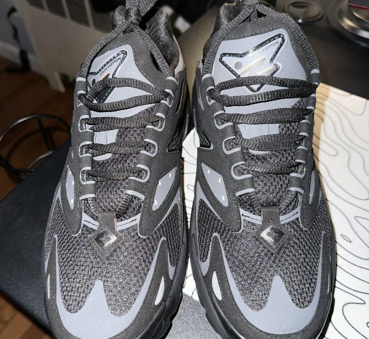 Louis Vuitton Runner Tatic black Us12 Eu45