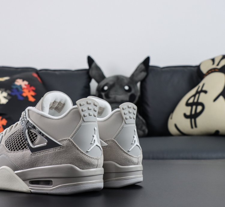 Nike Air Jordan 4 Light Iron Ore Frozen Moments Aq9129-001