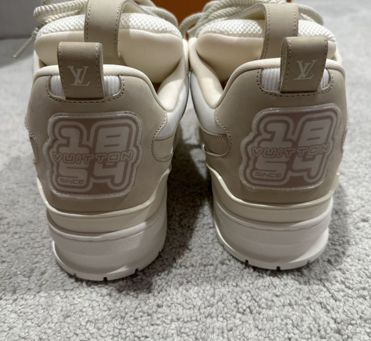 Louis Vuitton Skate Beige White