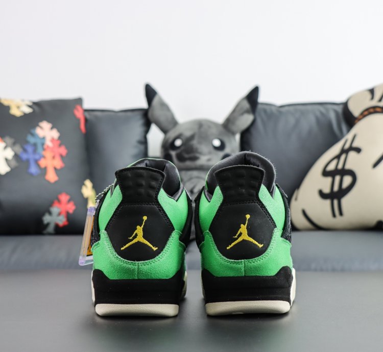 Nike Air Jordan 4 Manila