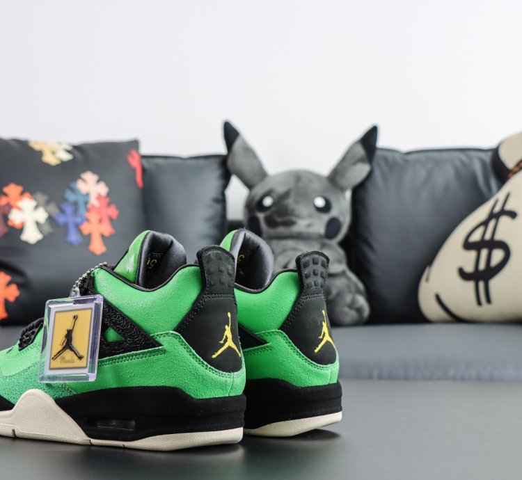 Nike Air Jordan 4 Manila